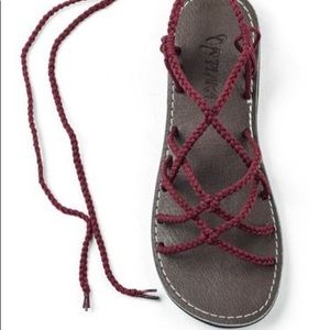 Maroon Plaka Sahara Sandals Size 9